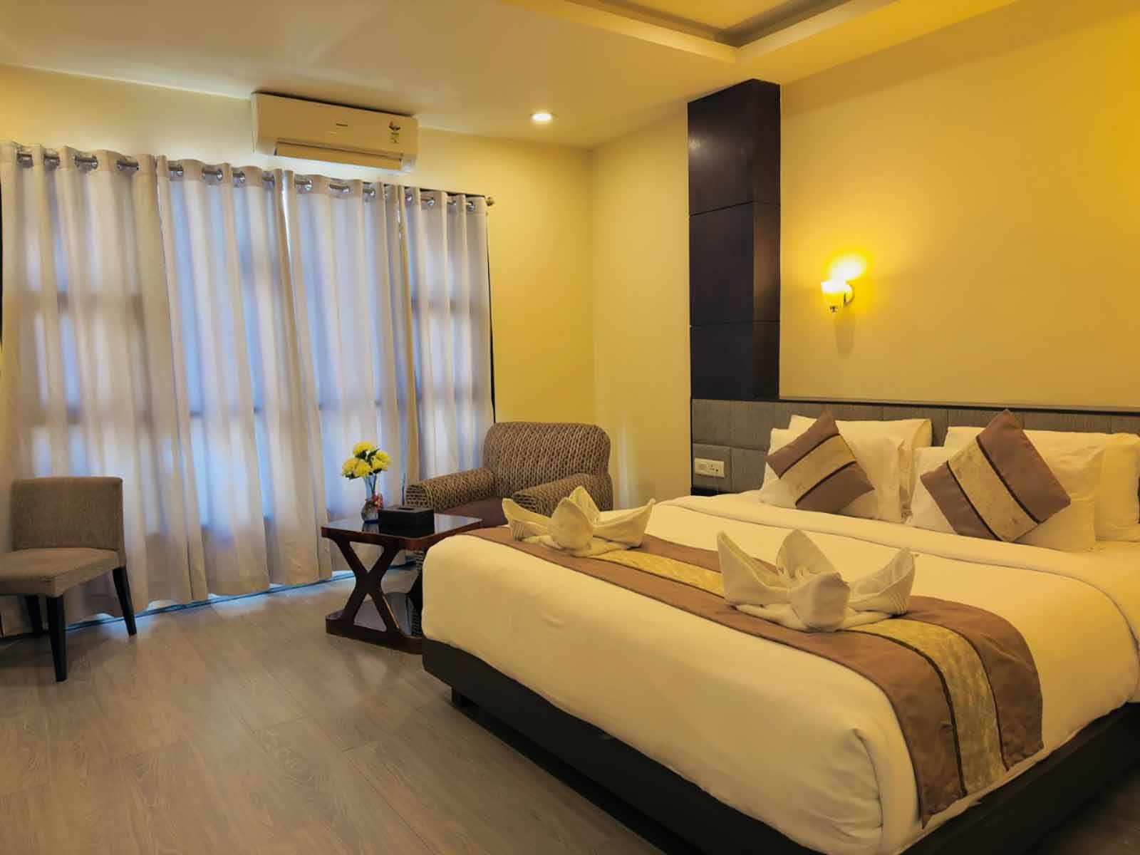 King Room With Balcony 